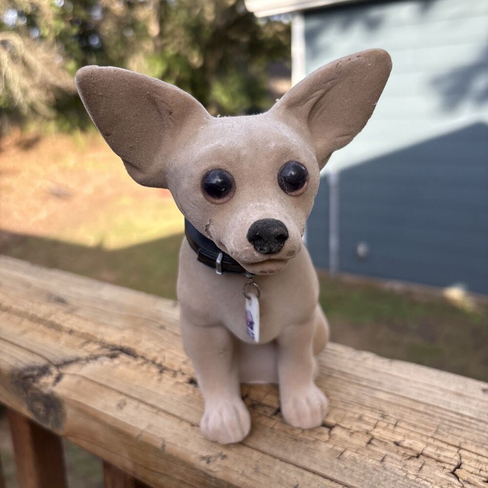 1998 Yo Quiero Taco Bell 7.25" Chihuahua Dog BobbleHead  Nodder Bobble Head